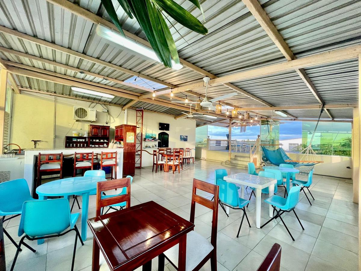 Reef Hostel Manta photo 2
