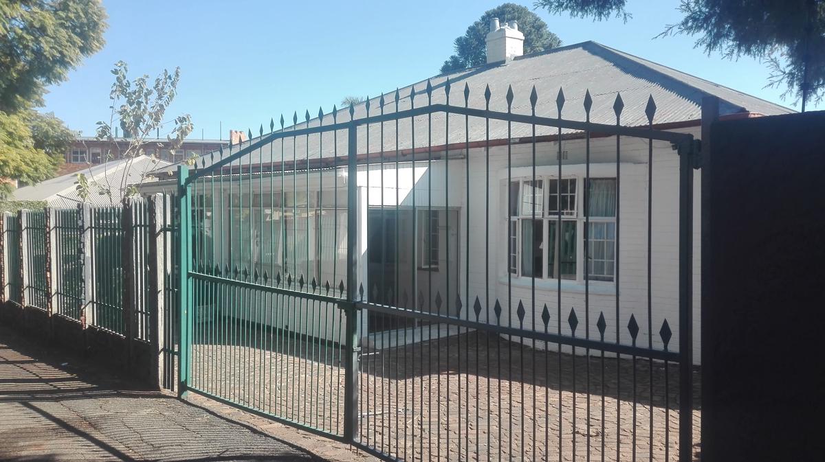 Melville House photo 3
