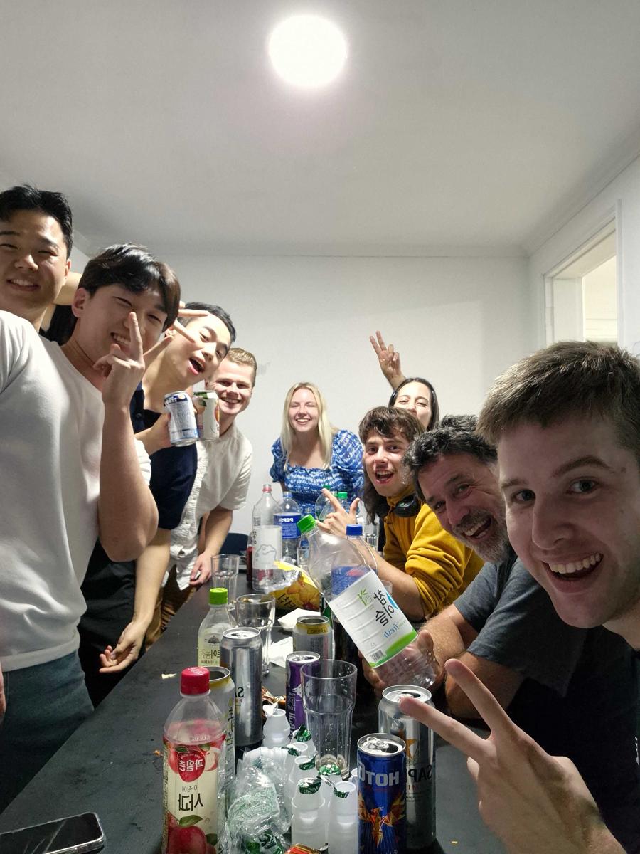 Ocean's Guesthouse - Foreigners Only photo 1