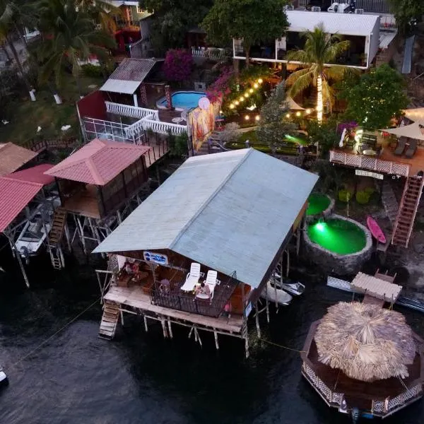 Captain Morgan Hostel Lake Coatepeque photo 5