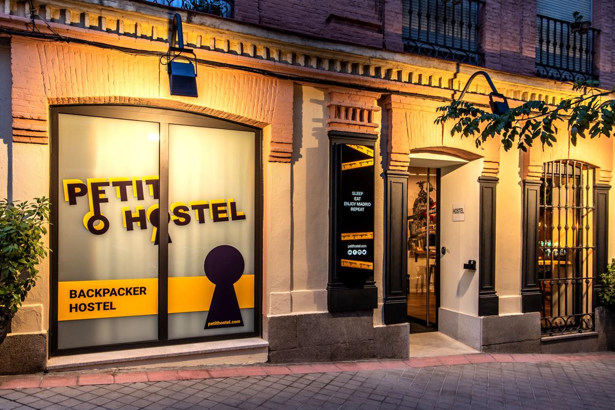 Petit Hostel La Latina photo 2