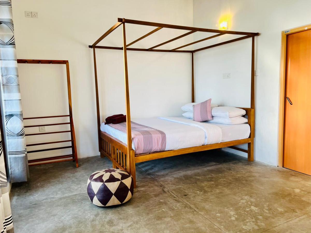 Montes Ella Hostel & Cafe photo 2