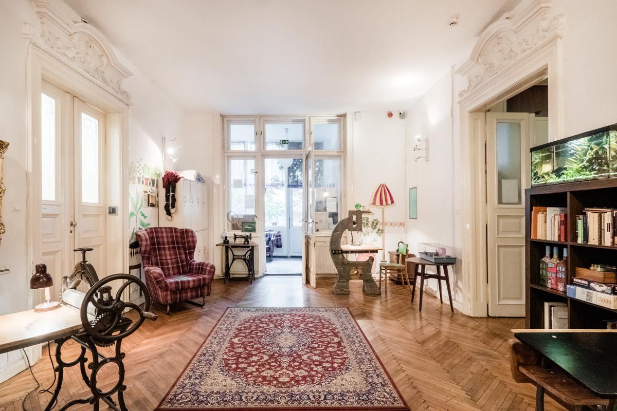 Baroque Hostel & Coworking photo 1