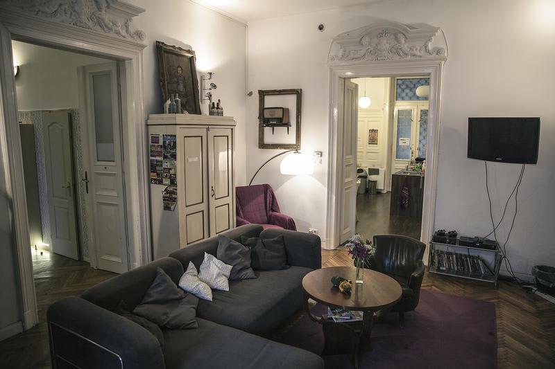 Baroque Hostel & Coworking photo 2