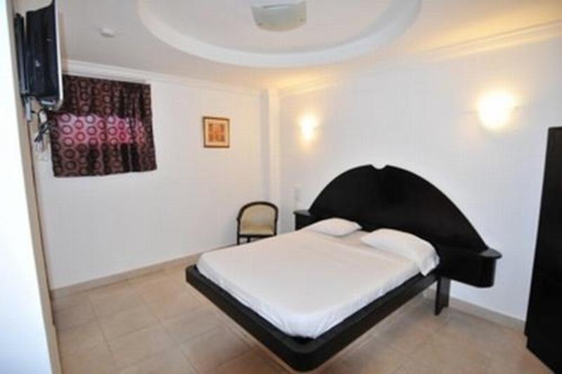 Hotel y Pension Corona photo 5
