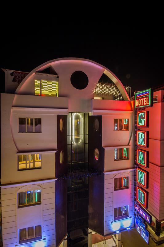 Hotel Grand Godwin photo 2