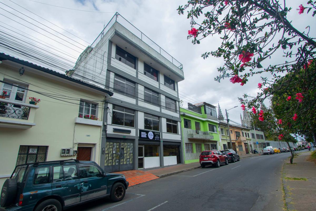 Tin House Quito photo 2