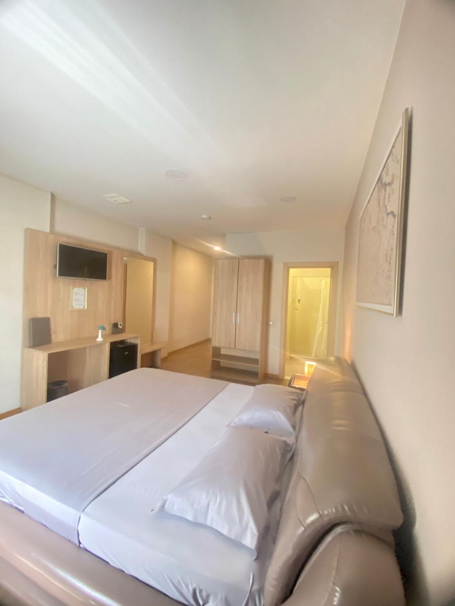 Park Hotel Tirana photo 4