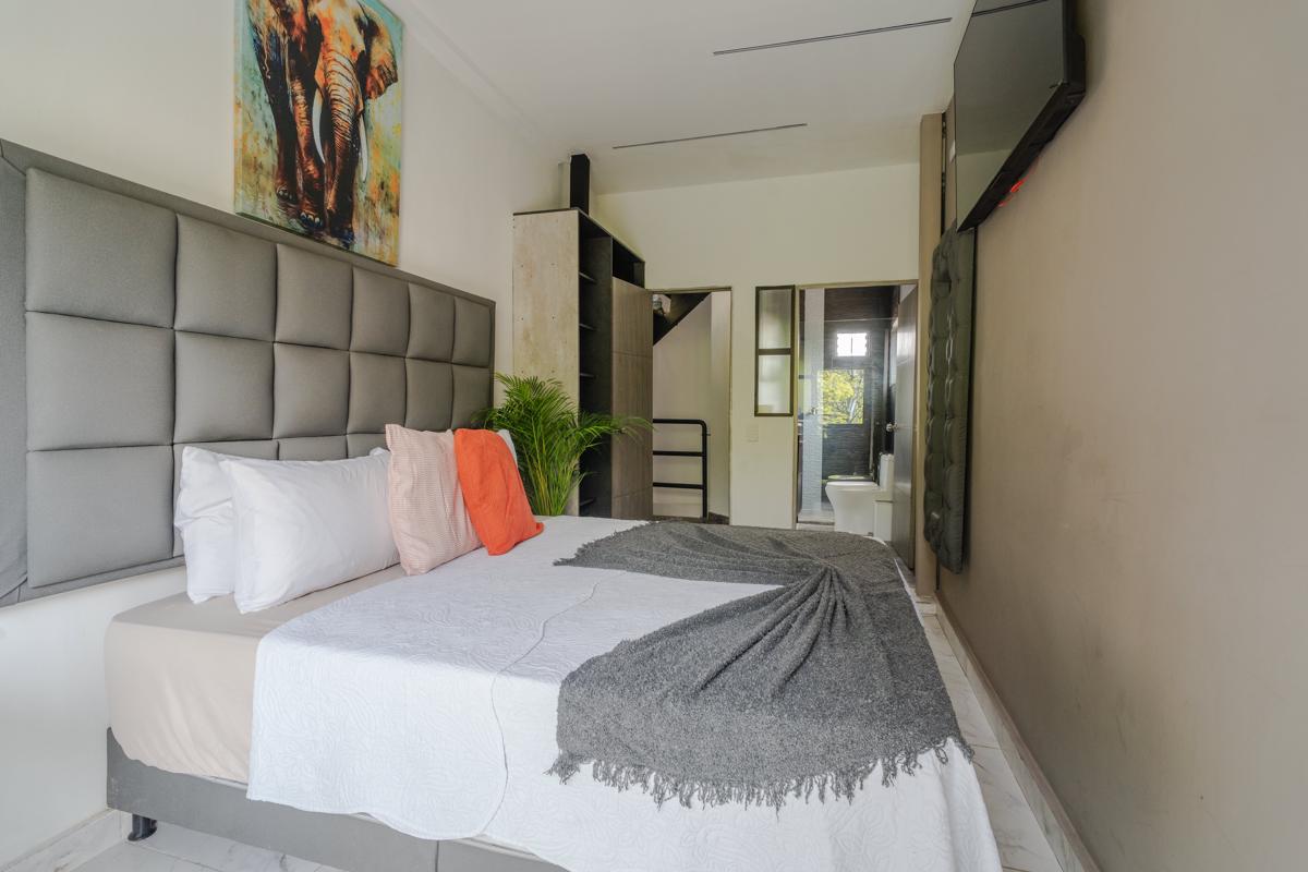 Luxury Apartment | Balcony | Panoramic View photo 2