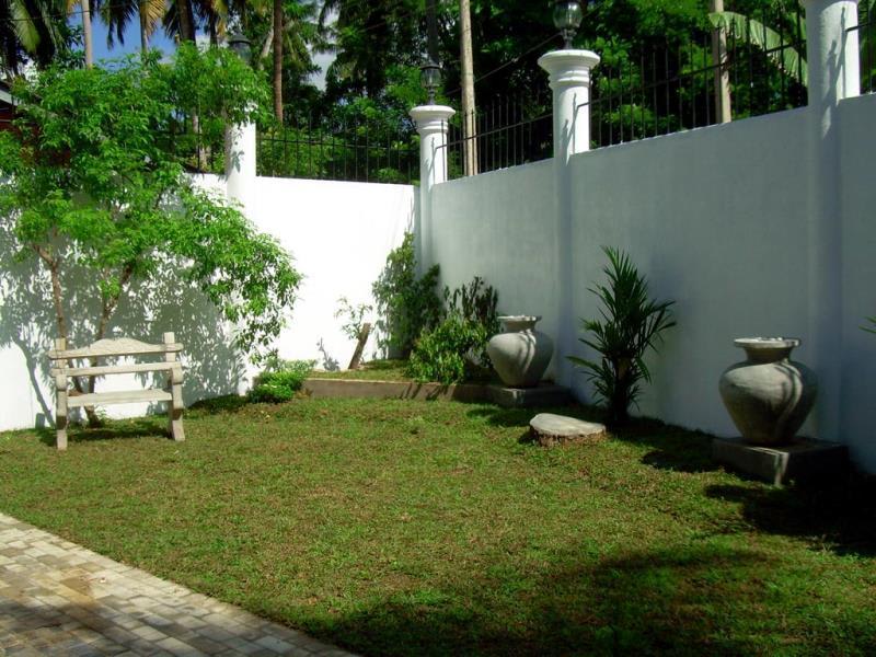 Bandhusena House and Apartment photo 4
