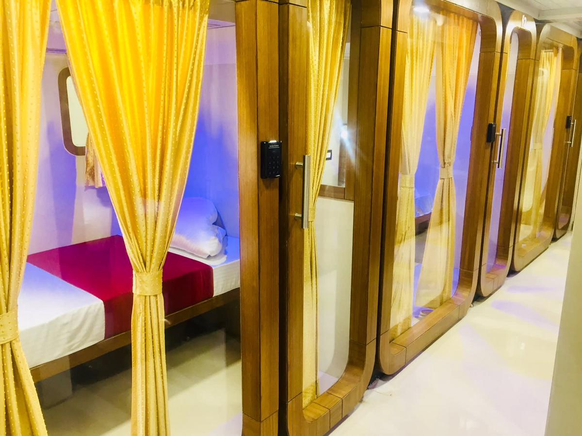 Qubestay Airport Capsule Hotel & Hostel photo 4