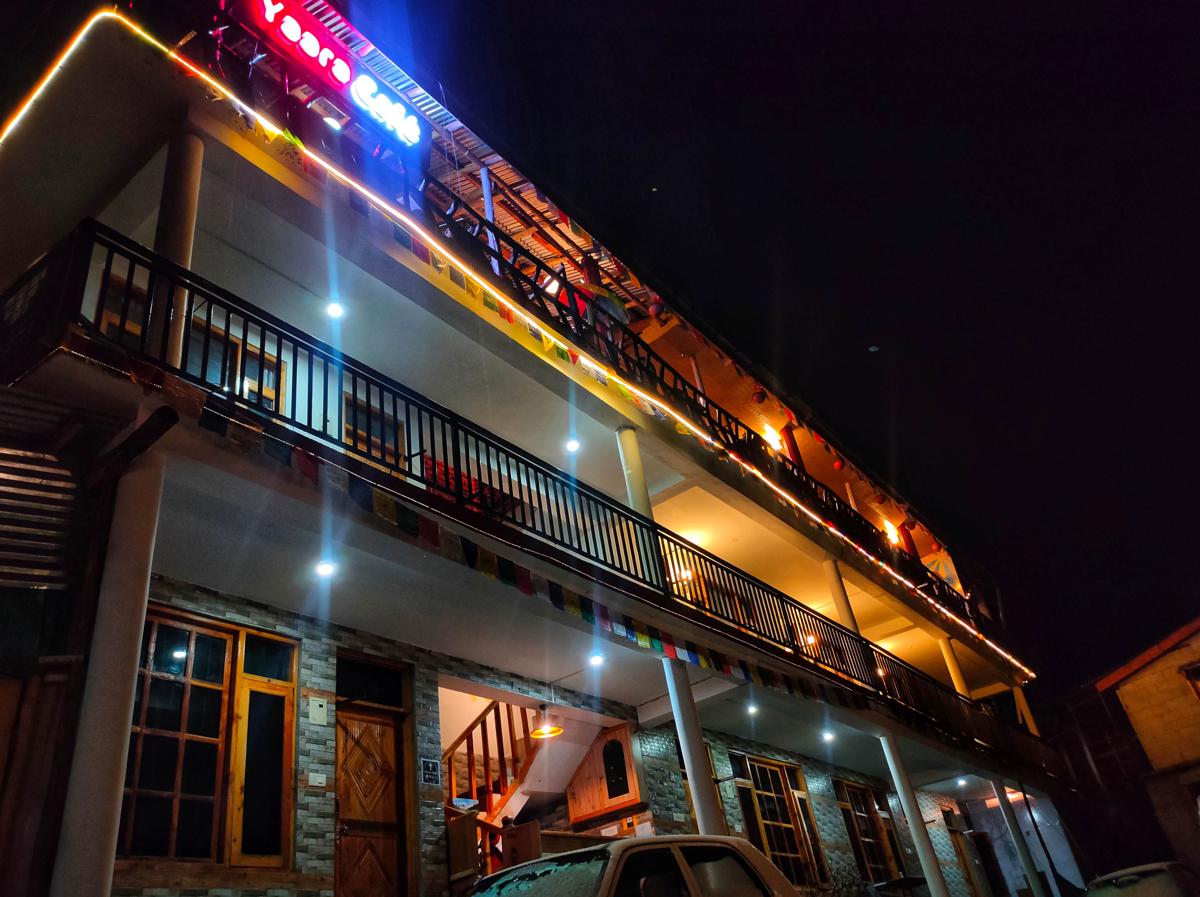Bros Hostel & Yaara Cafe photo 3