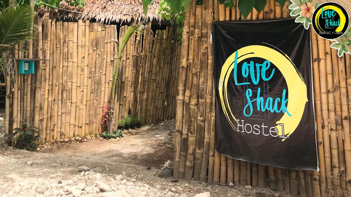Love Shack Hostel + Cafe photo 1
