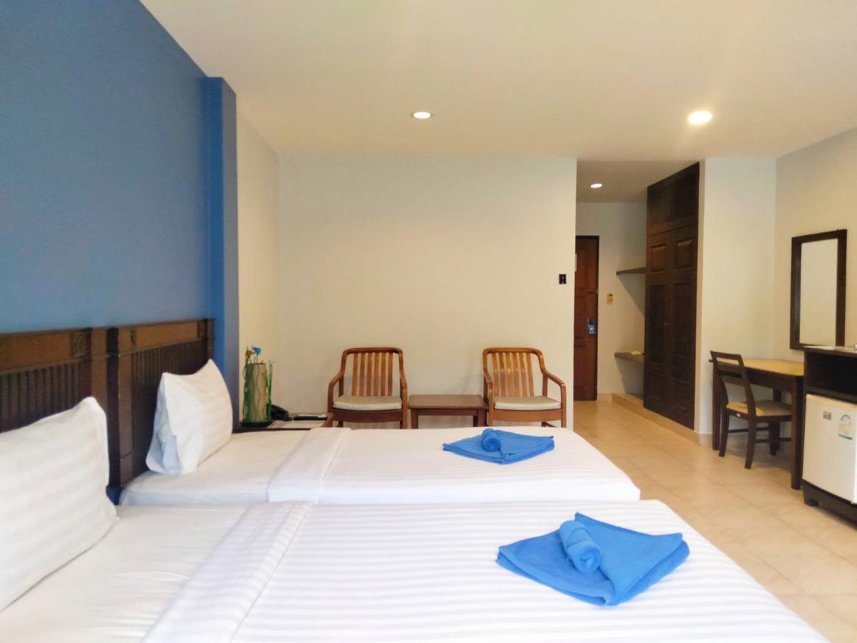 Karon Living Room Hotel photo 4