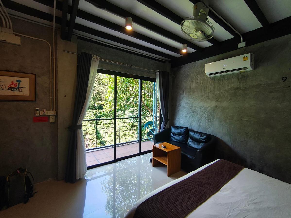 White Jail @ Koh Tao Hostel photo 6