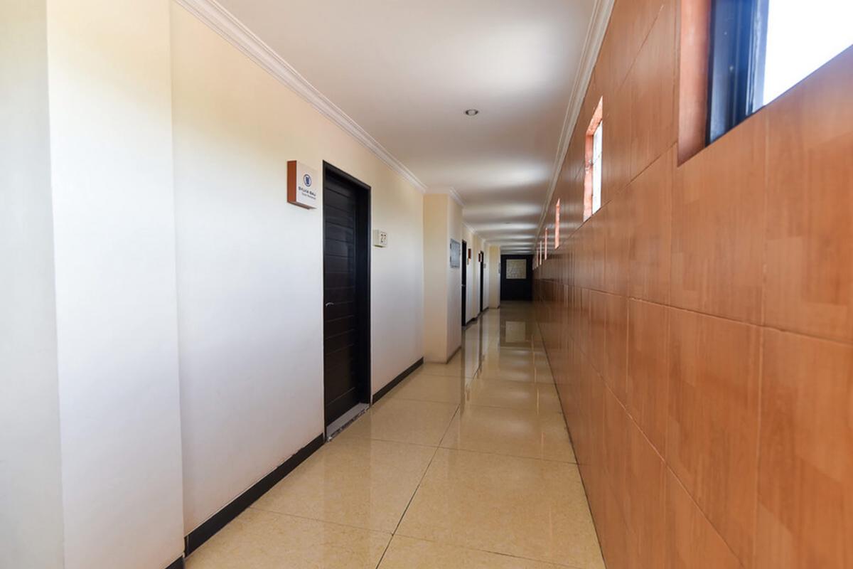 RedDoorz Plus near Mall Bali Galeria 2 photo 3