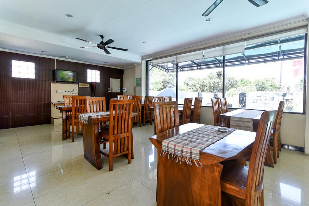 RedDoorz Plus near Mall Bali Galeria 2 photo 4