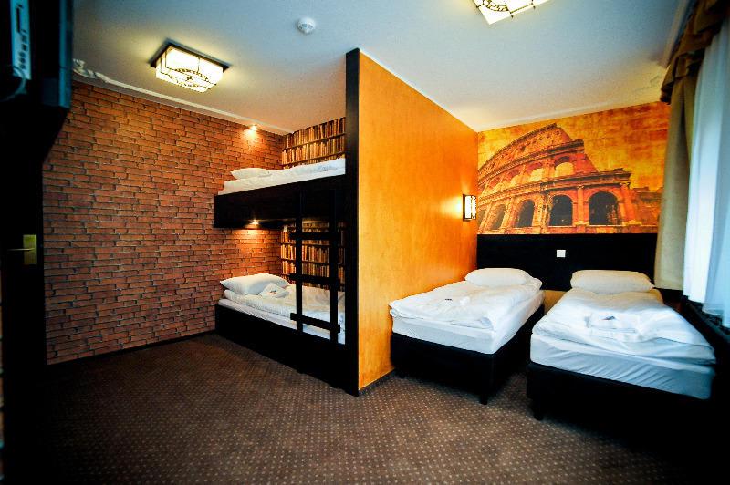 World Hostel photo 4