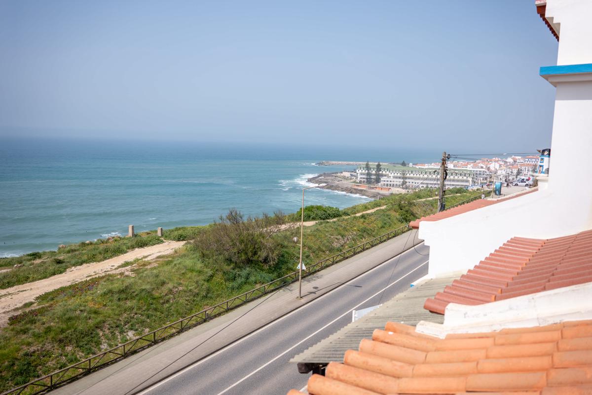 Saltline Surf House Ericeira photo 2