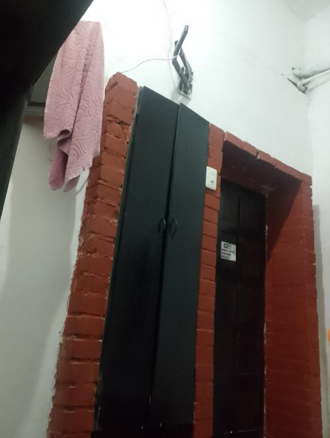 Hostal #10-33 photo 6