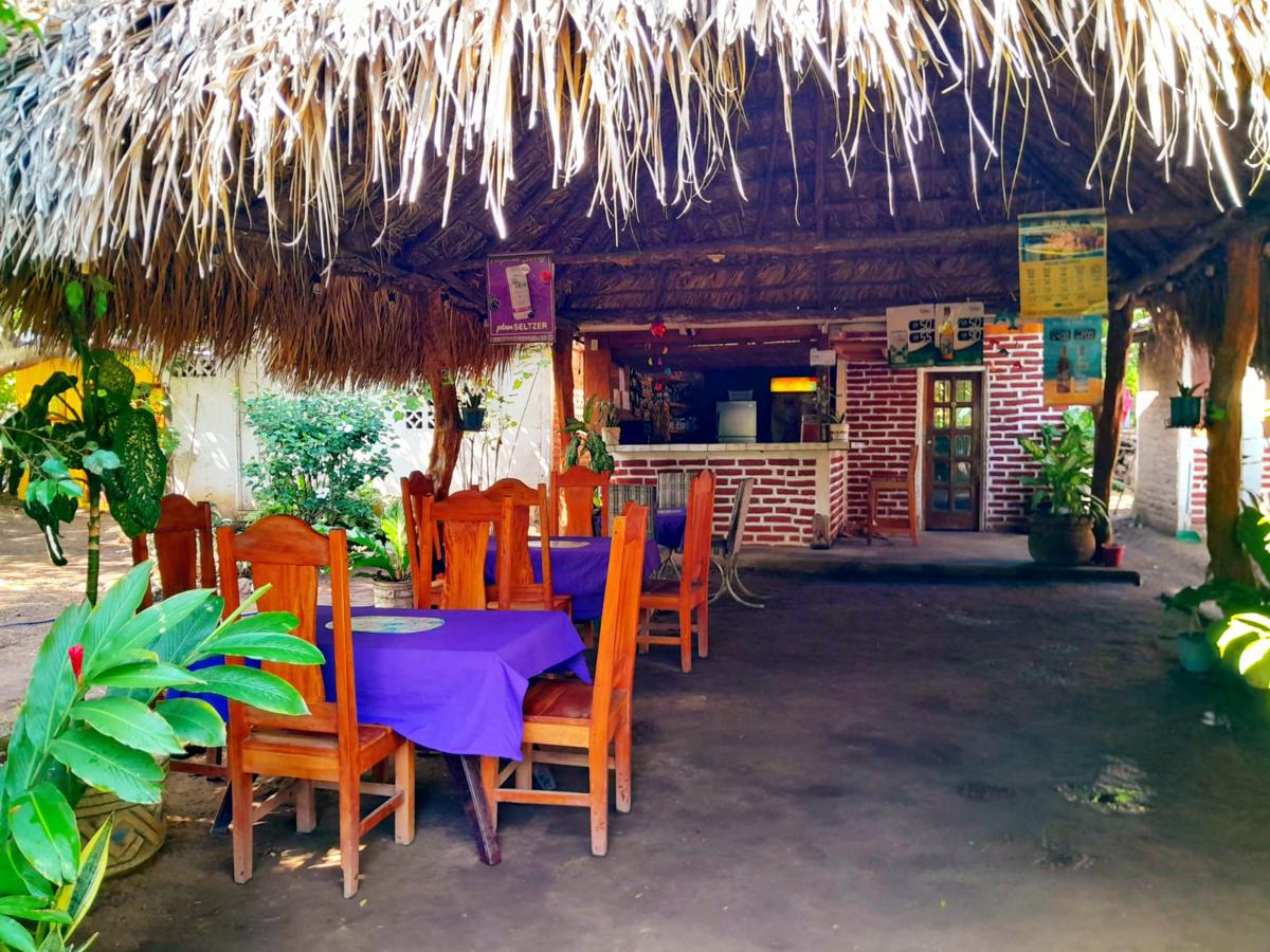 Hostal y Restaurante El Escondite photo 3