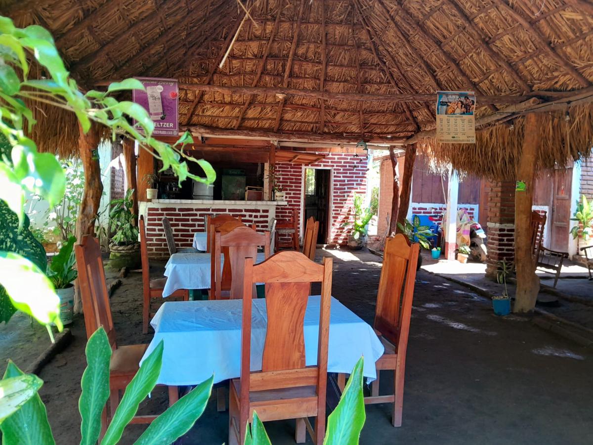 Hostal y Restaurante El Escondite photo 4