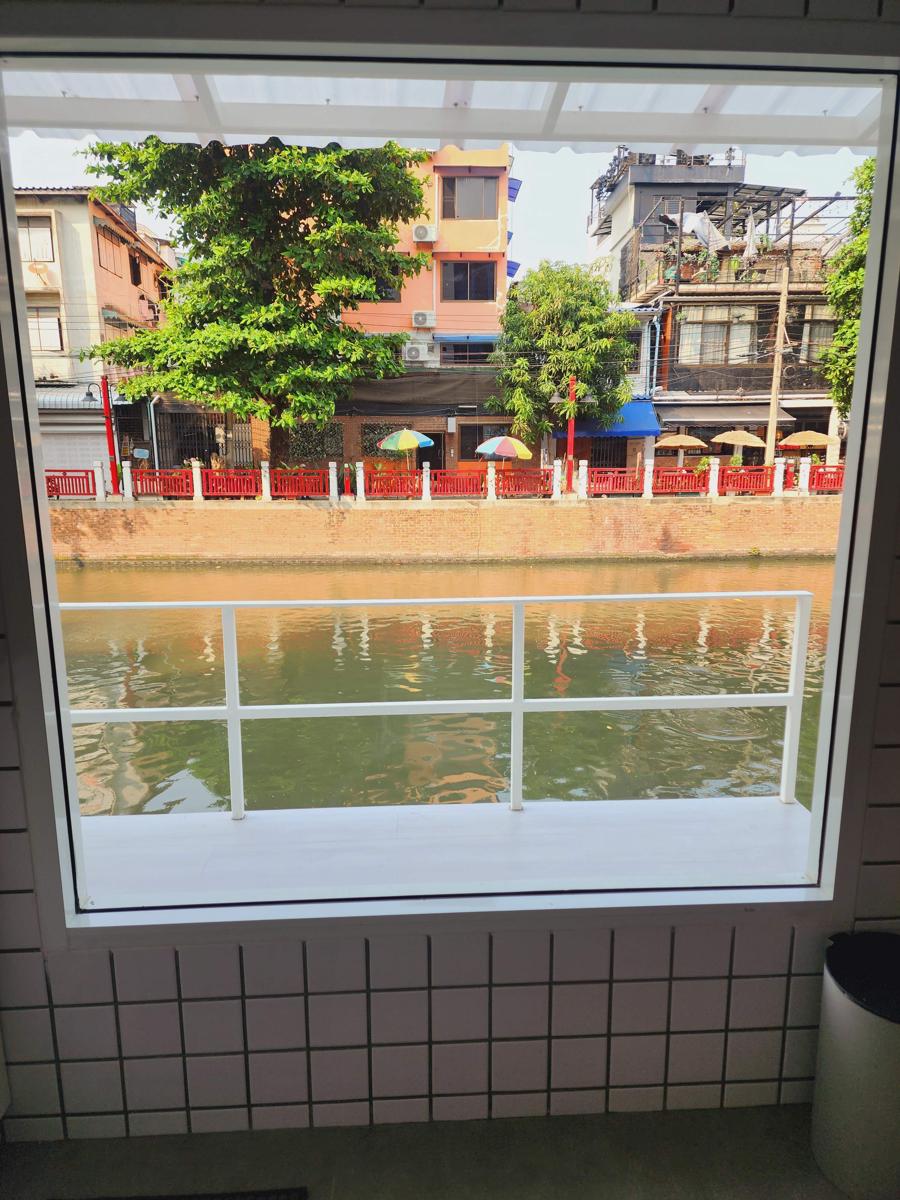 Line Bangkok Hostel photo 3
