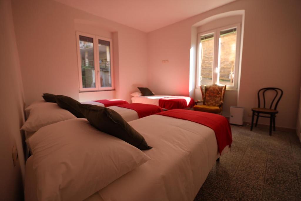 Hostel Bosmi Bed&Language Liguria photo 2