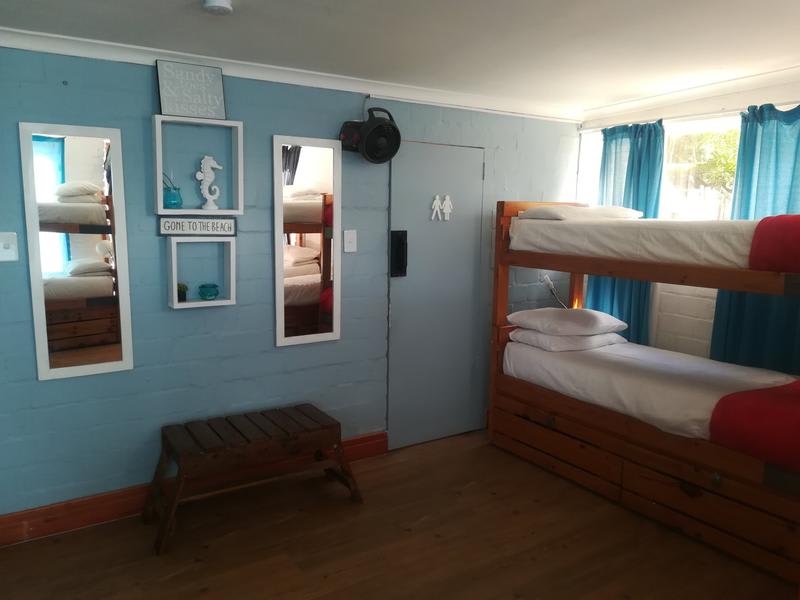 SaltyCrax Backpackers & Surflodge photo 4
