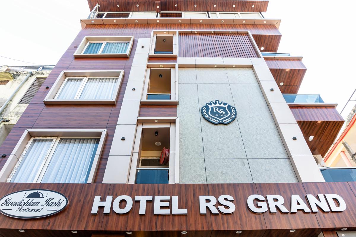 Hotel RS Grand photo 1