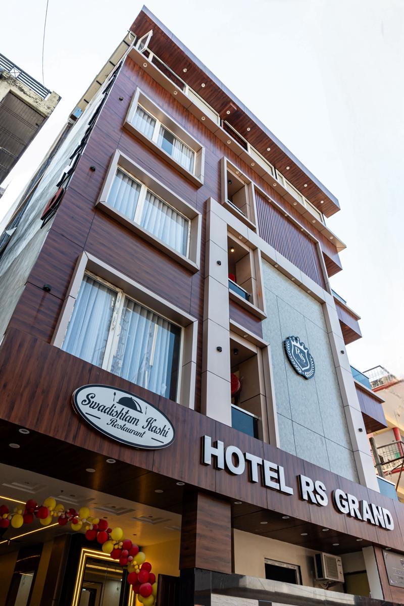 Hotel RS Grand photo 2