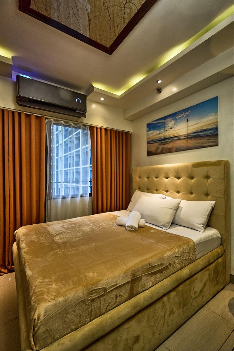 Reminisce Staycation photo 1