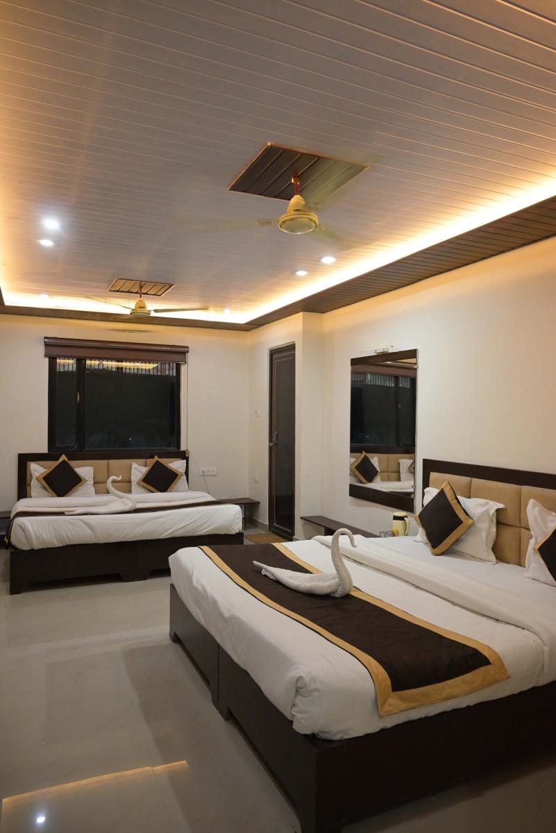 Hotel BK International photo 4