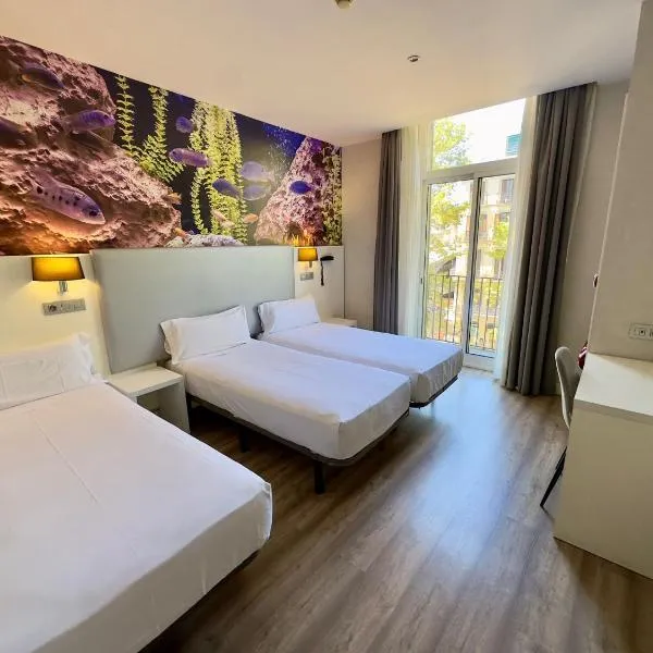 Hostal Parisien Las Ramblas photo 5