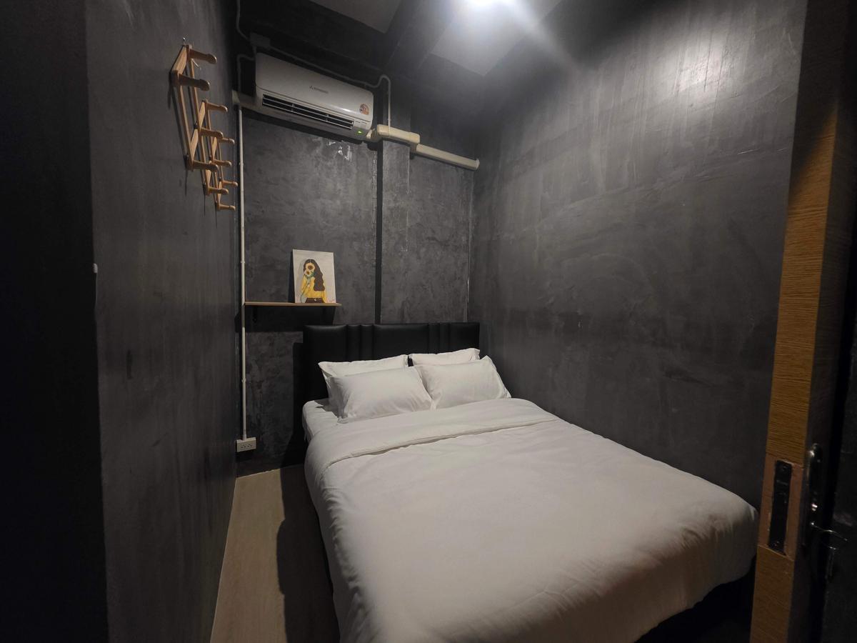 Khlongsan Hostel Bar and Cafe photo 3
