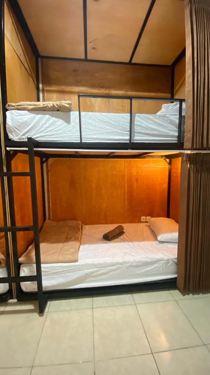 Fi Hostel Kuta Lombok photo 3