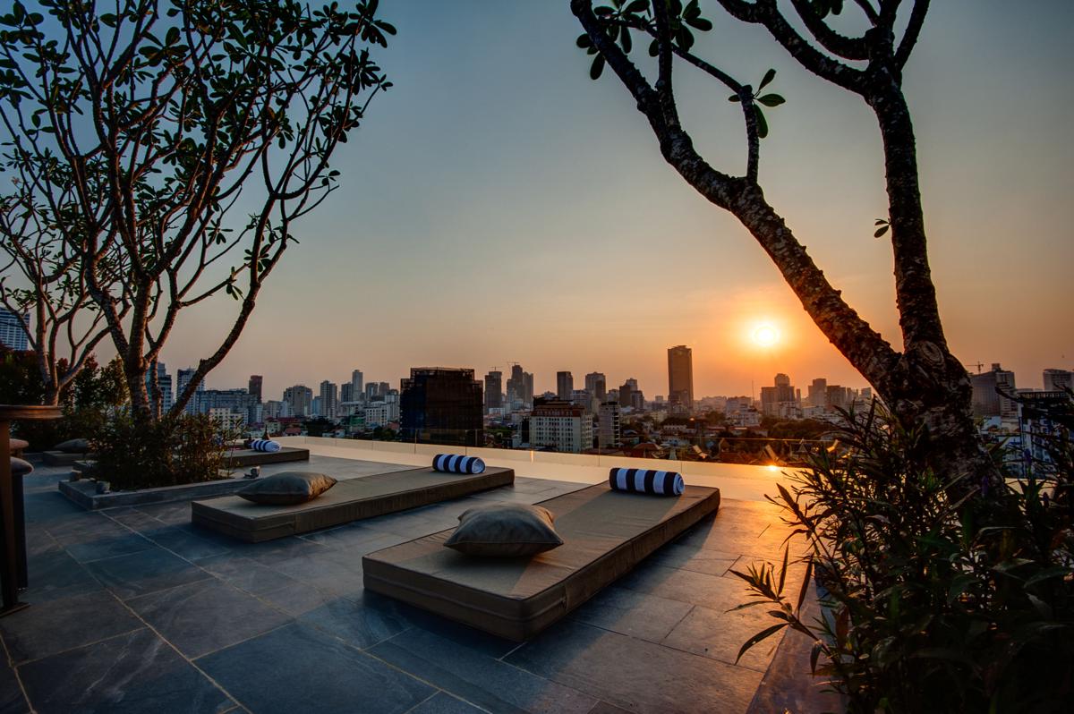 GLOW PARK HOTEL Grand Royal Palace photo 2