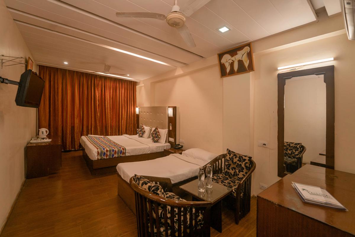 Vatika Inn Hotel photo 2