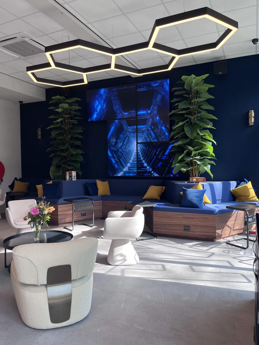 The Hyve Hotel Amsterdam photo 2