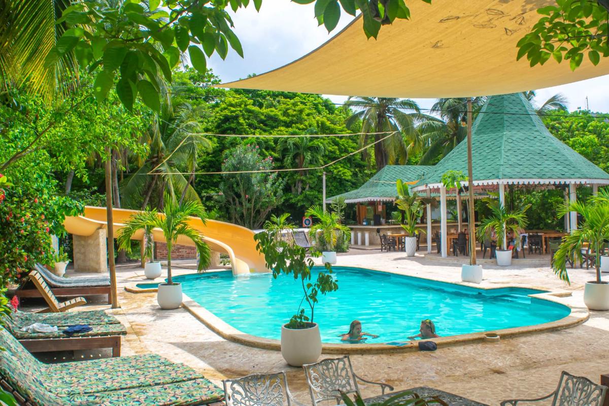 HOTEL ISLA AZUL photo 1
