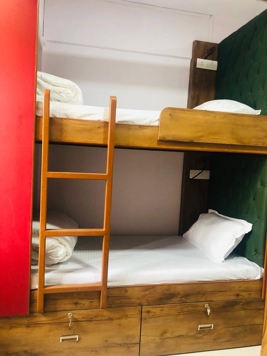 Everest Stays Rooms and Dormitory photo 4