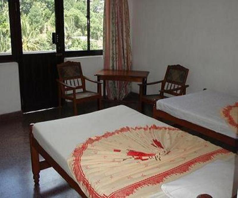 Majestic Tourist Hotel photo 3