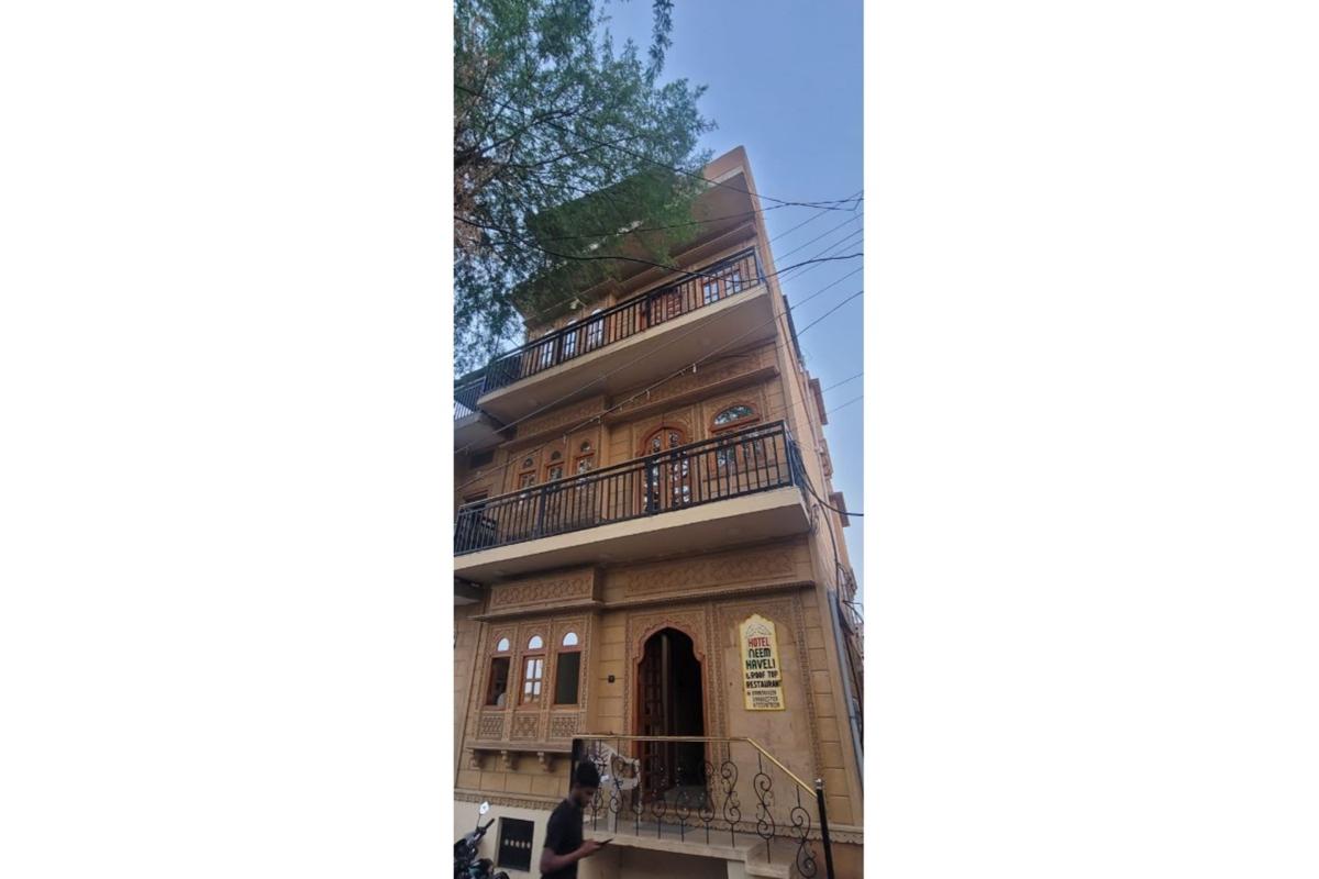 Hotel Neem Haveli photo 2