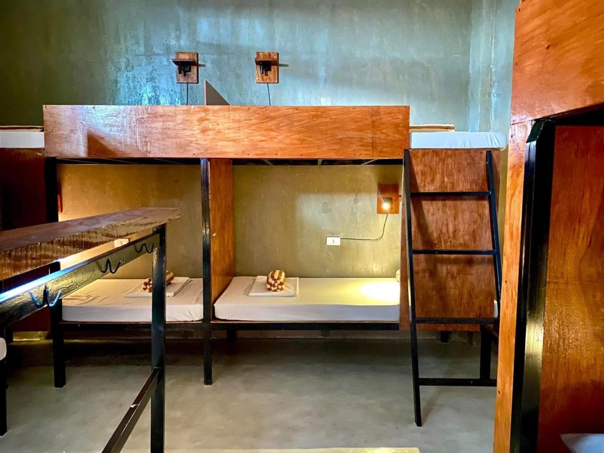 Laguno Hostel and Guest House photo 3