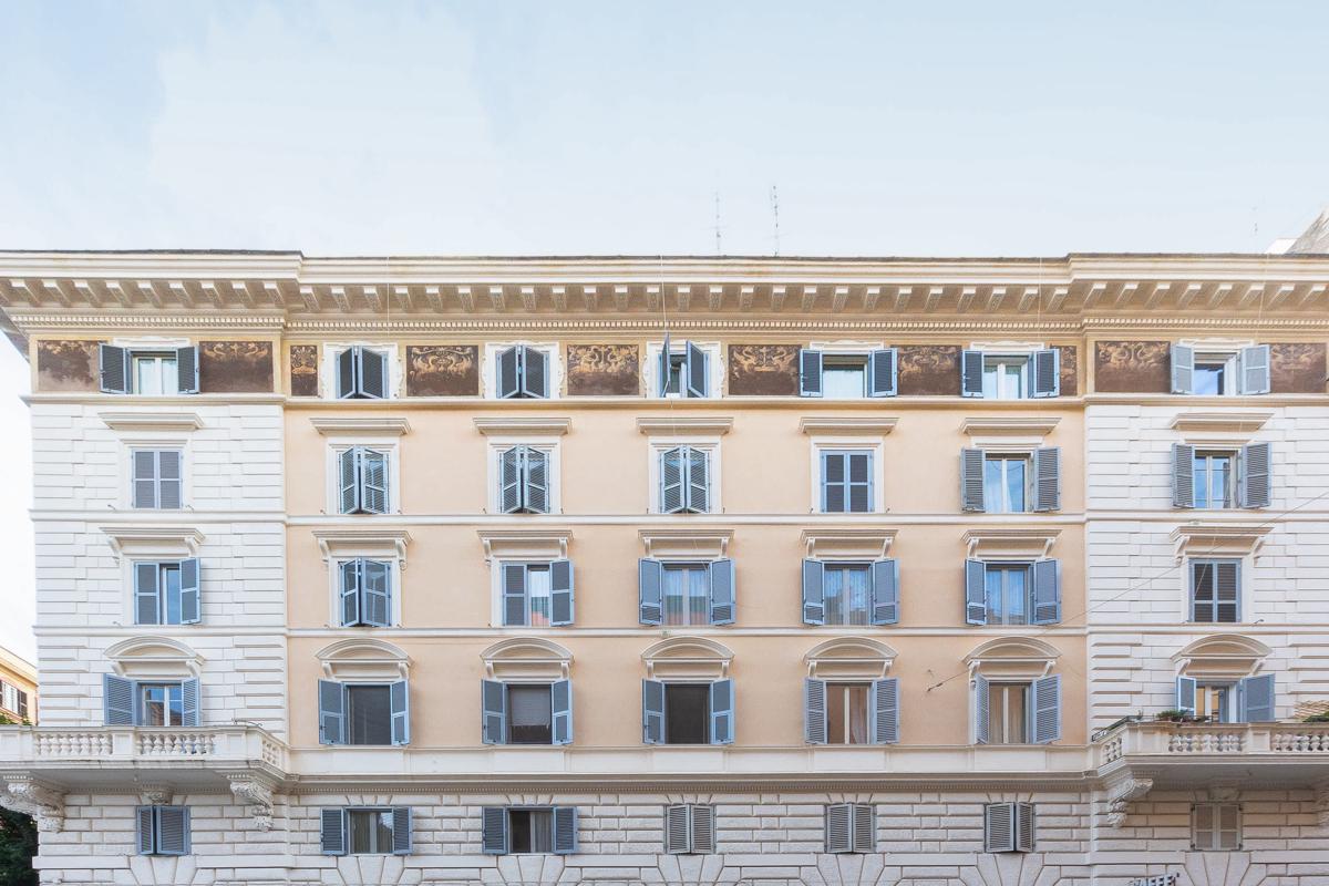 Colosseum Holidays - Three-Bedroom Apartment photo 2