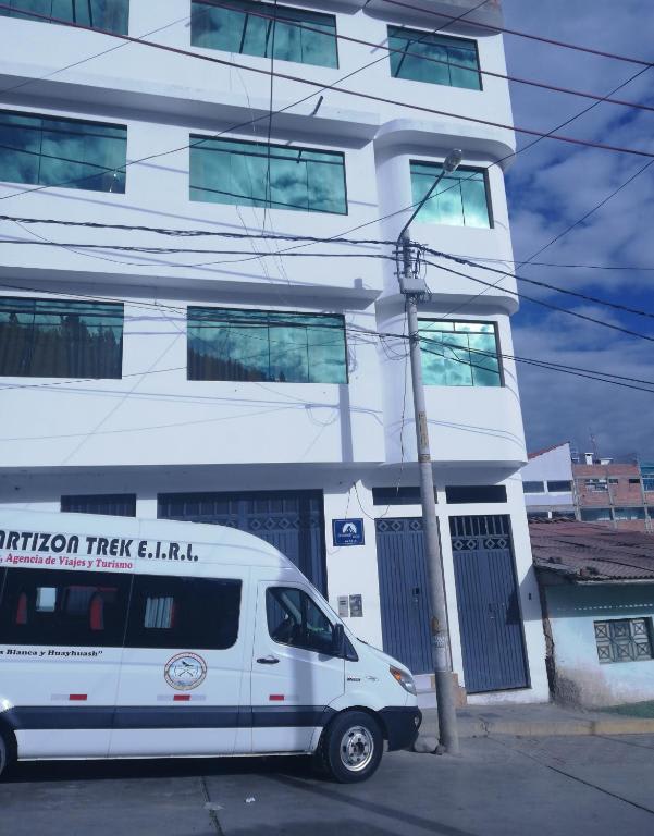Artesonraju Hostel Huaraz photo 2