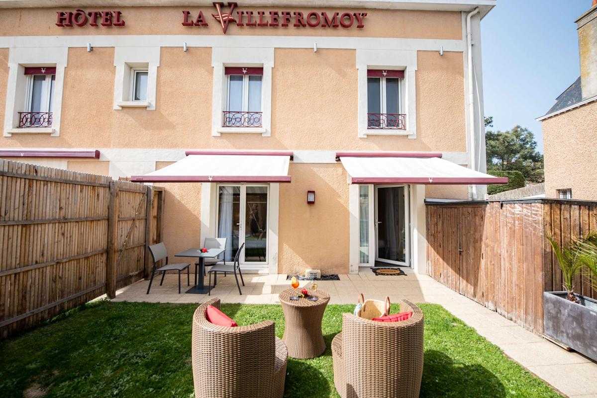Hotel  La Villefromoy photo 1