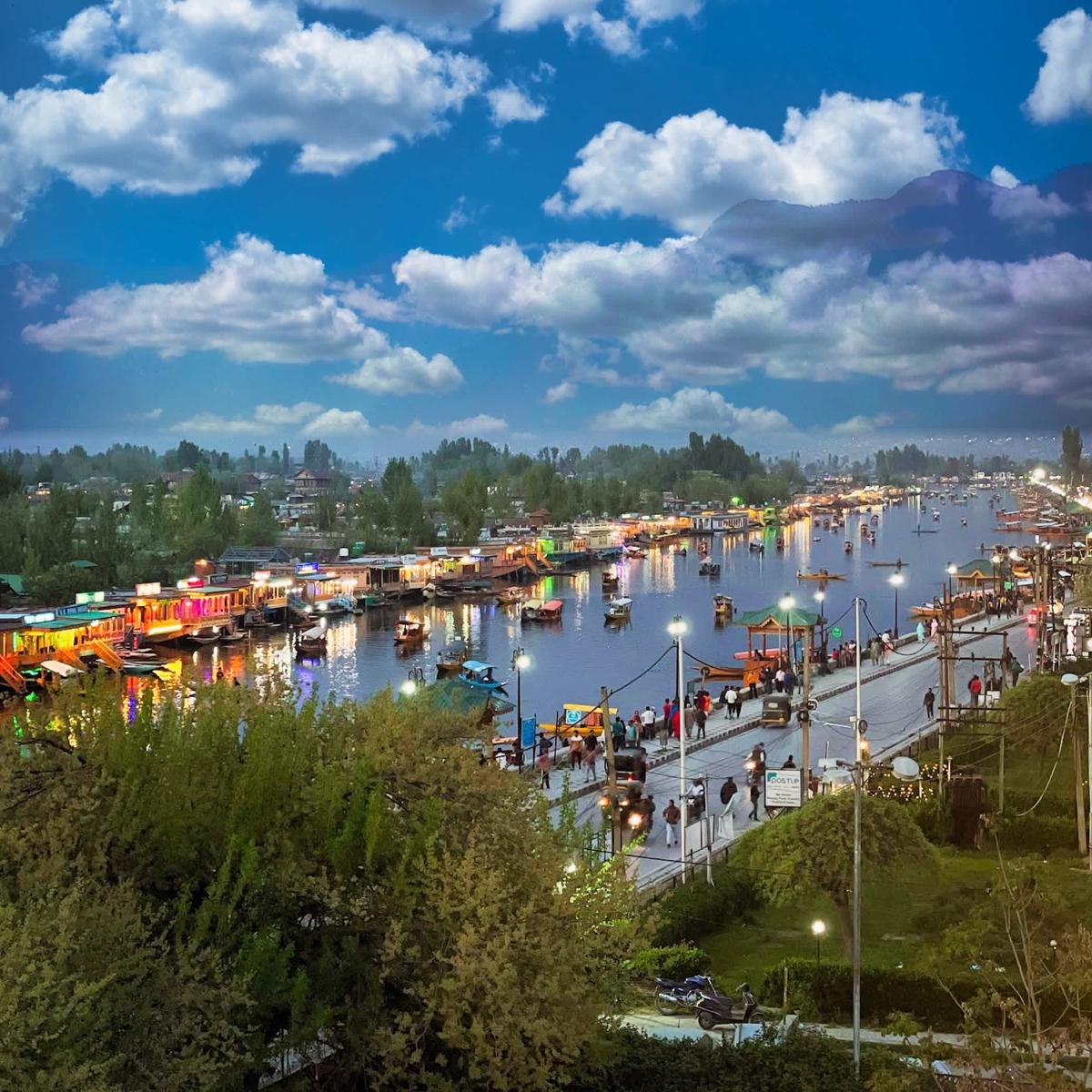 The Vintage Srinagar at Dal Lake photo 2