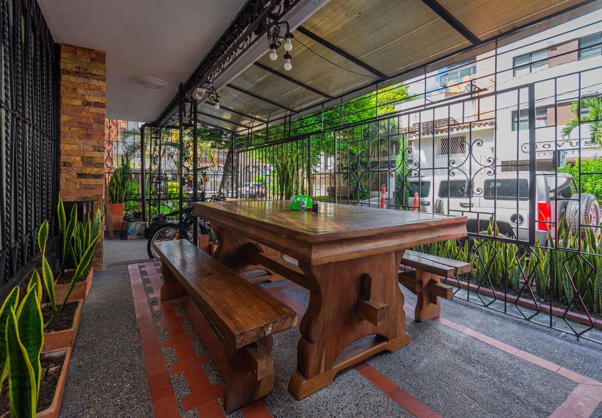 Hotel Lares 70 Laureles photo 2