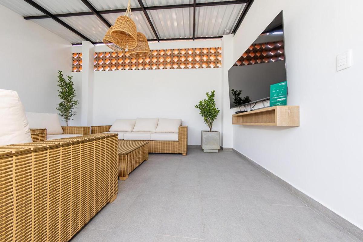 Hotel Medallo City photo 2
